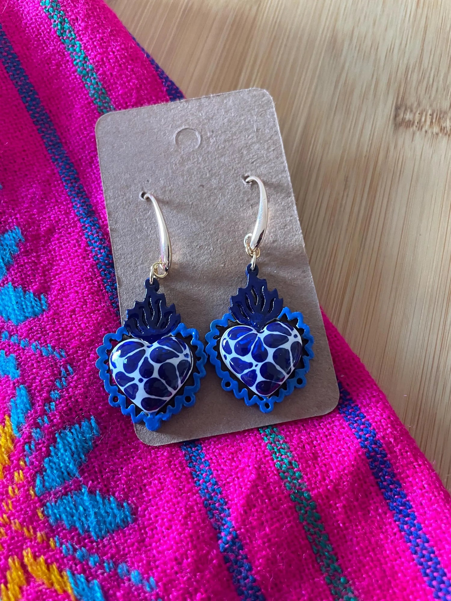 Earrings & Collares
