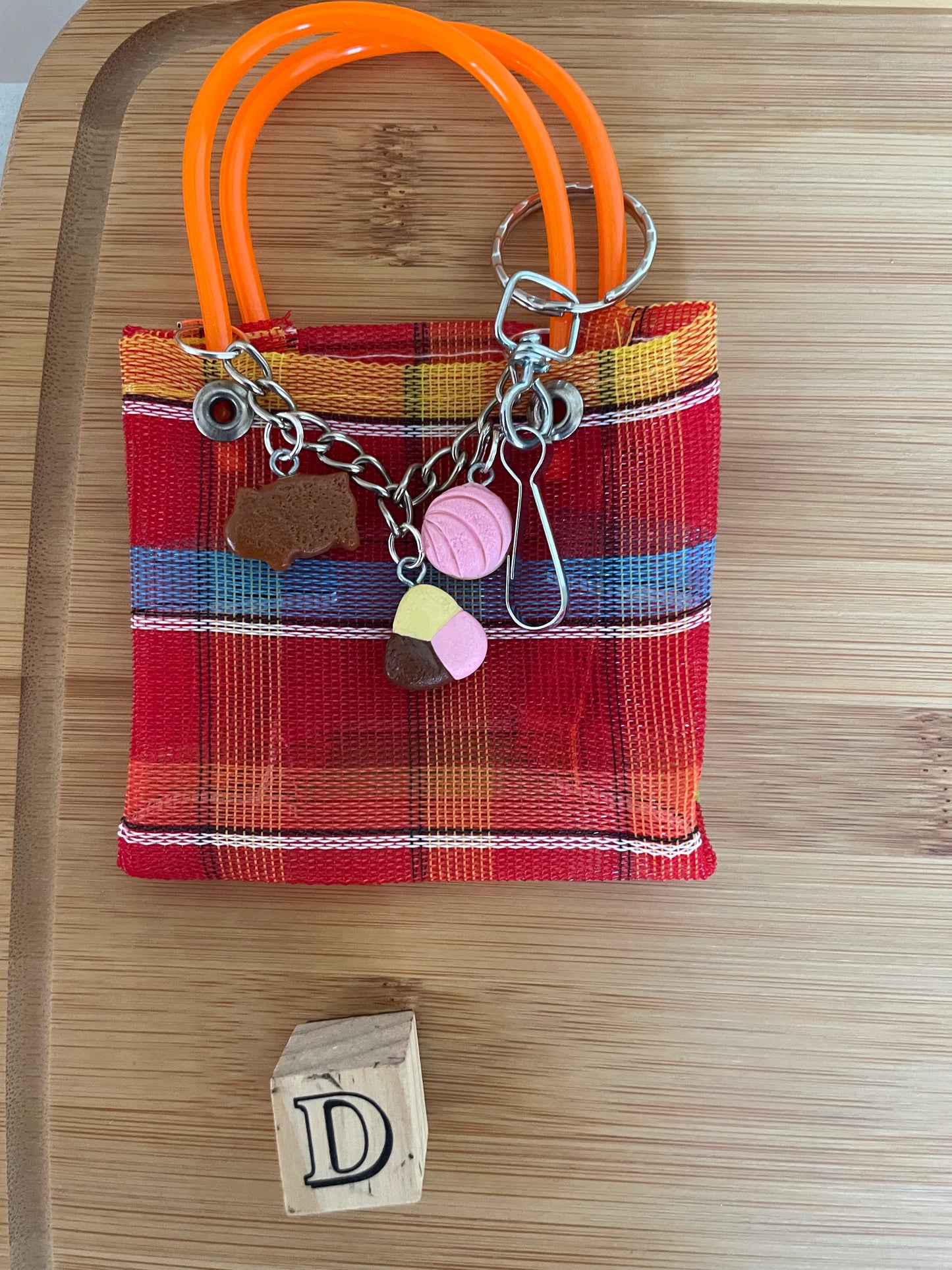 Mini Mercado Bag Charm | Mexican Grocery Tote Keychain | Mexican Charm Bag | Cute Mexican Gift | Bolsa de Mandado Mini | Latina Accessories (copia)
