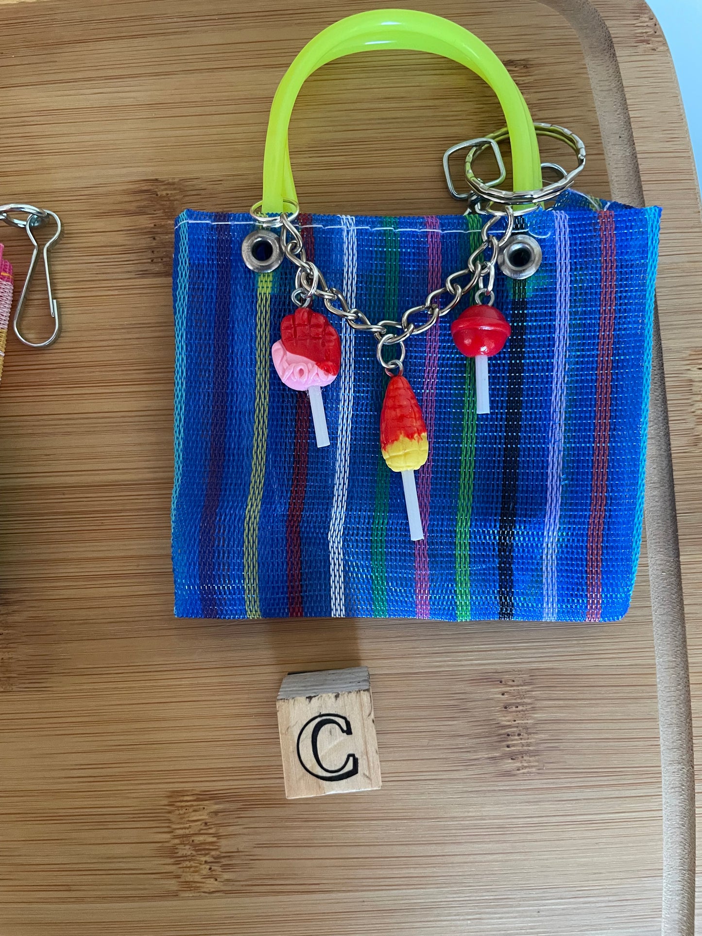 Mini Mercado Bag Charm | Mexican Grocery Tote Keychain | Mexican Charm Bag | Cute Mexican Gift | Bolsa de Mandado Mini | Latina Accessories